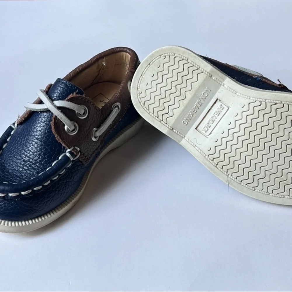 Janie and Jack boat shoes, size 5